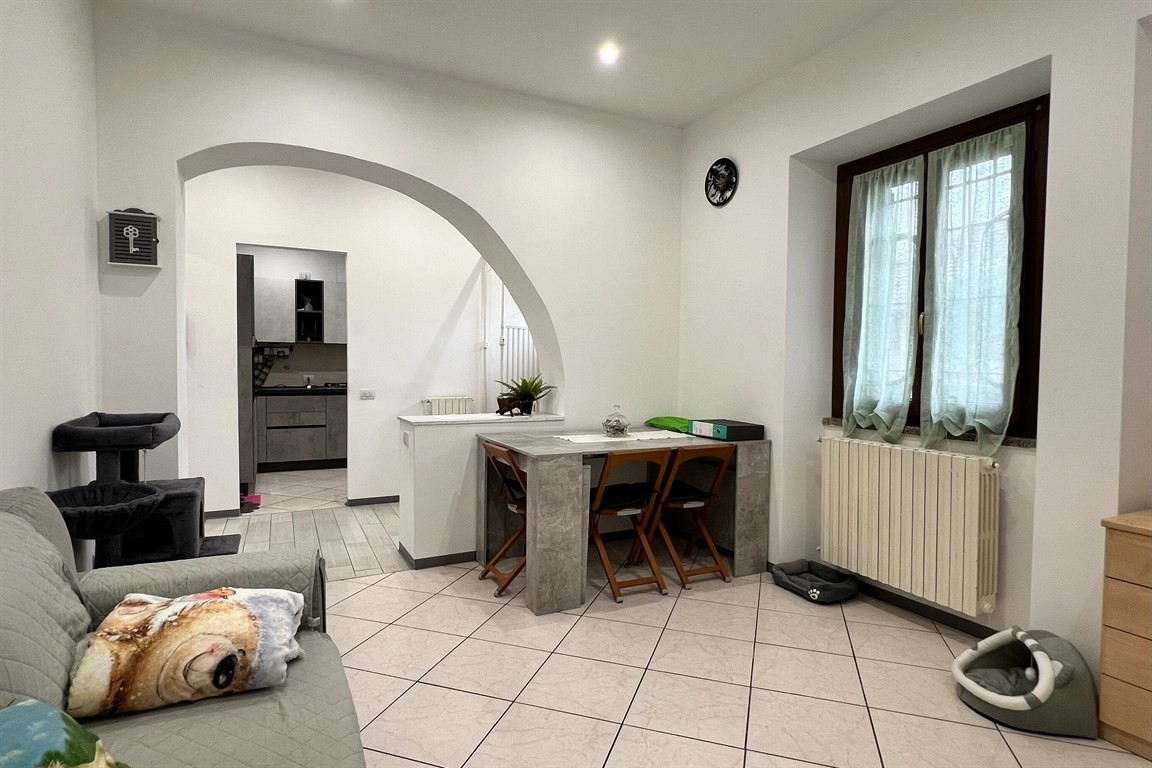 APPARTAMENTO QUADRILOCALE RISTRUTTURATO CON BOX DOPPIO